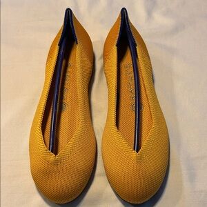 New w/box Rothy's Women's Yellow Flats Size 8